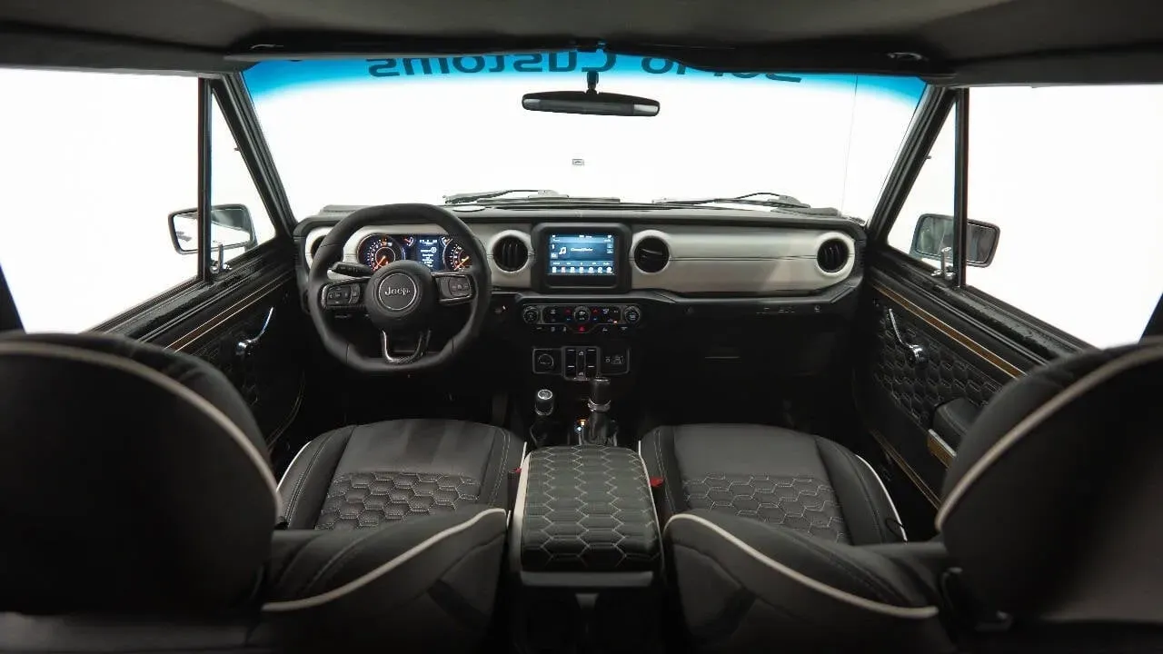 restomod-hemi-powered-jeep-grand-wagoneer-for-sale-fort-lauderdale--31