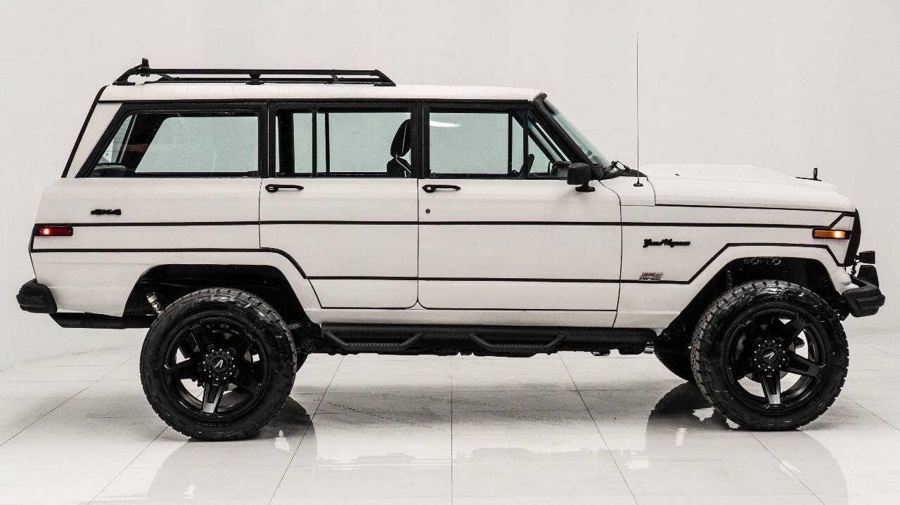 restomod-hemi-powered-jeep-grand-wagoneer-for-sale-fort-lauderdale--37