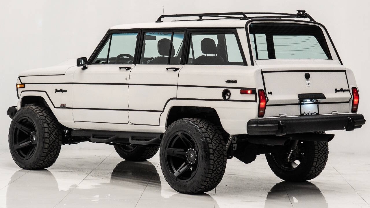 restomod-hemi-powered-jeep-grand-wagoneer-for-sale-fort-lauderdale--41