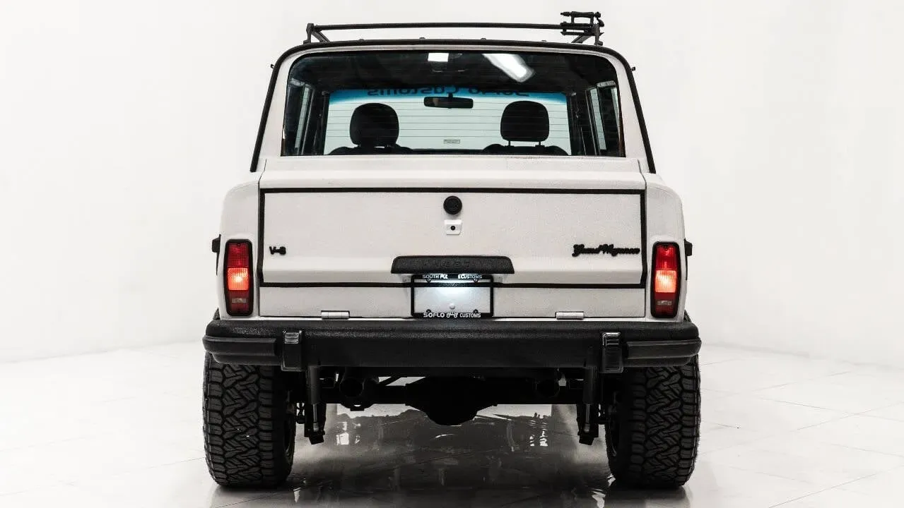restomod-hemi-powered-jeep-grand-wagoneer-for-sale-fort-lauderdale--5