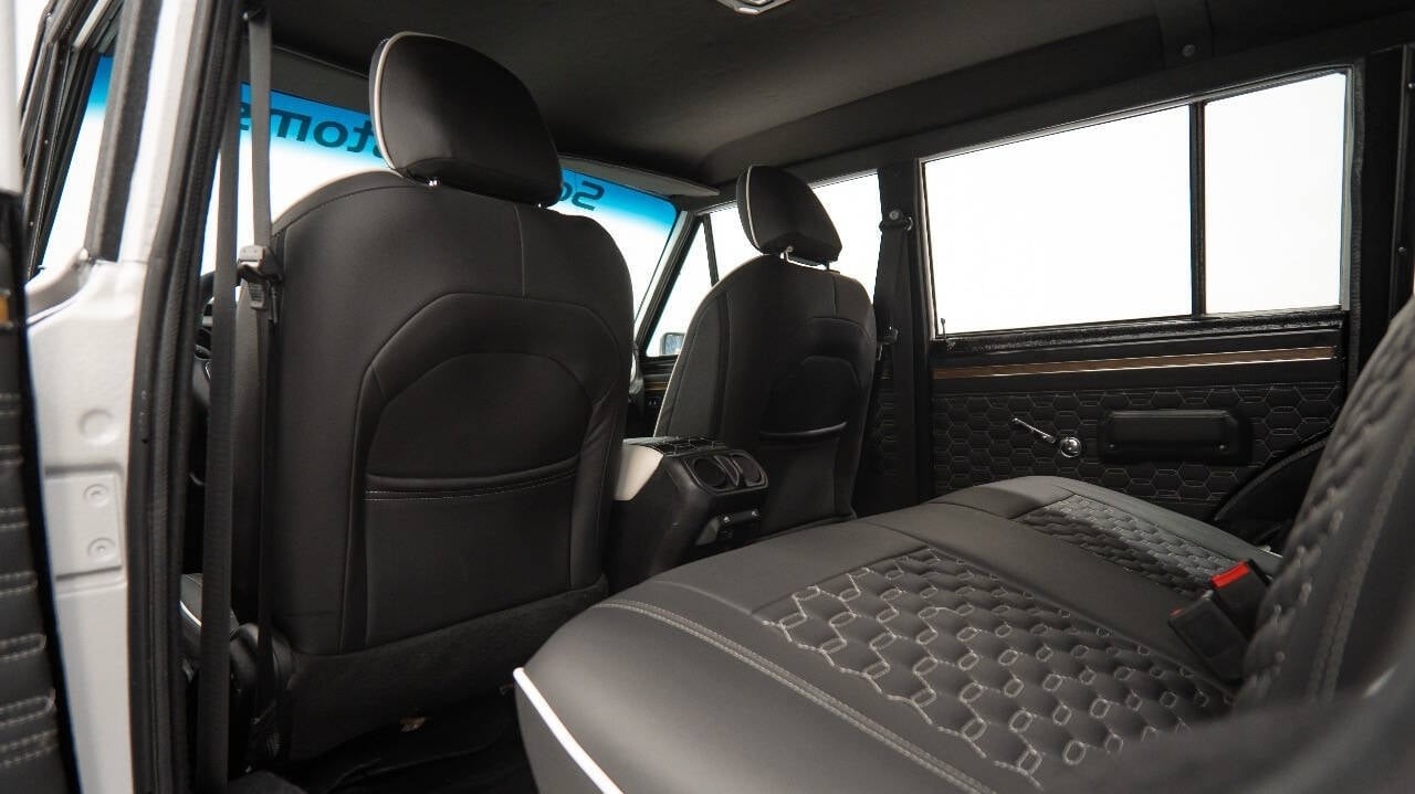 restomod-hemi-powered-jeep-grand-wagoneer-for-sale-fort-lauderdale--67