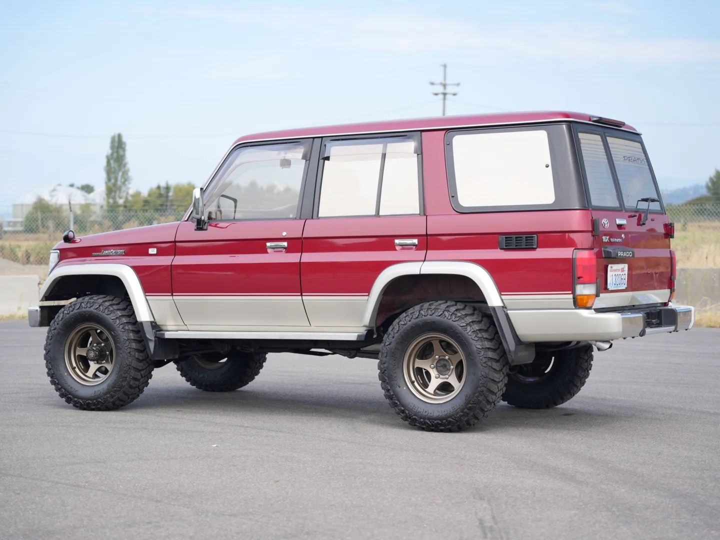 toyota-land-cruiser-prado-jdm-offroad-for-sale-015
