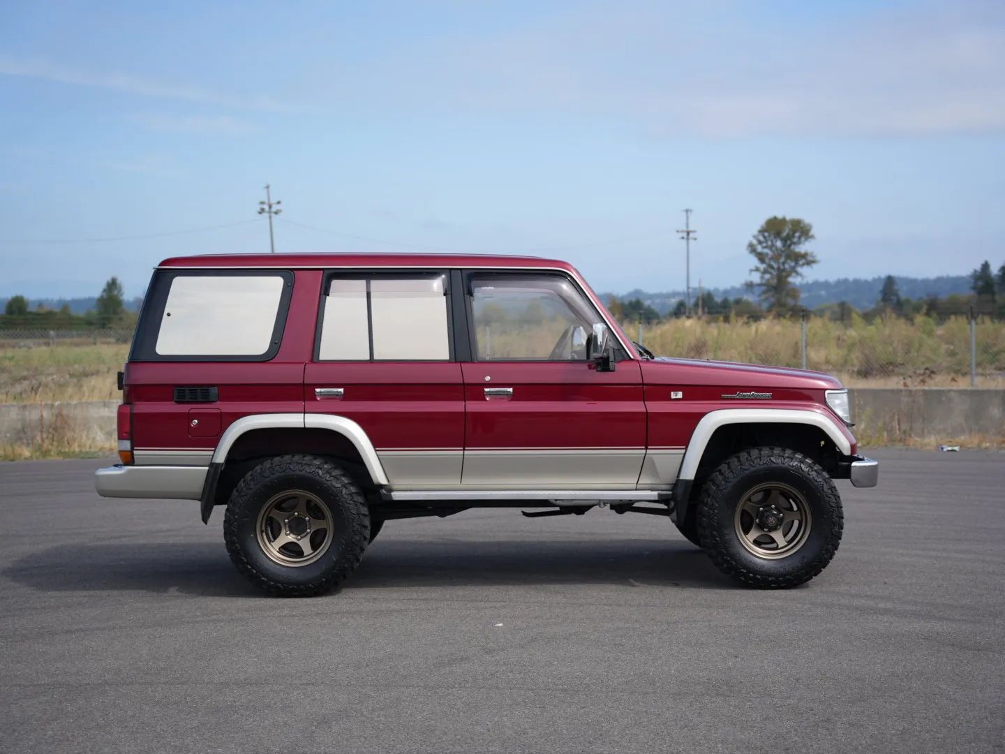 toyota-land-cruiser-prado-jdm-offroad-for-sale-03