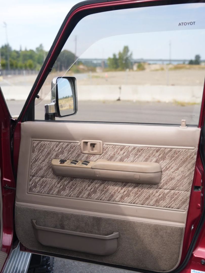 toyota-land-cruiser-prado-jdm-offroad-for-sale-033