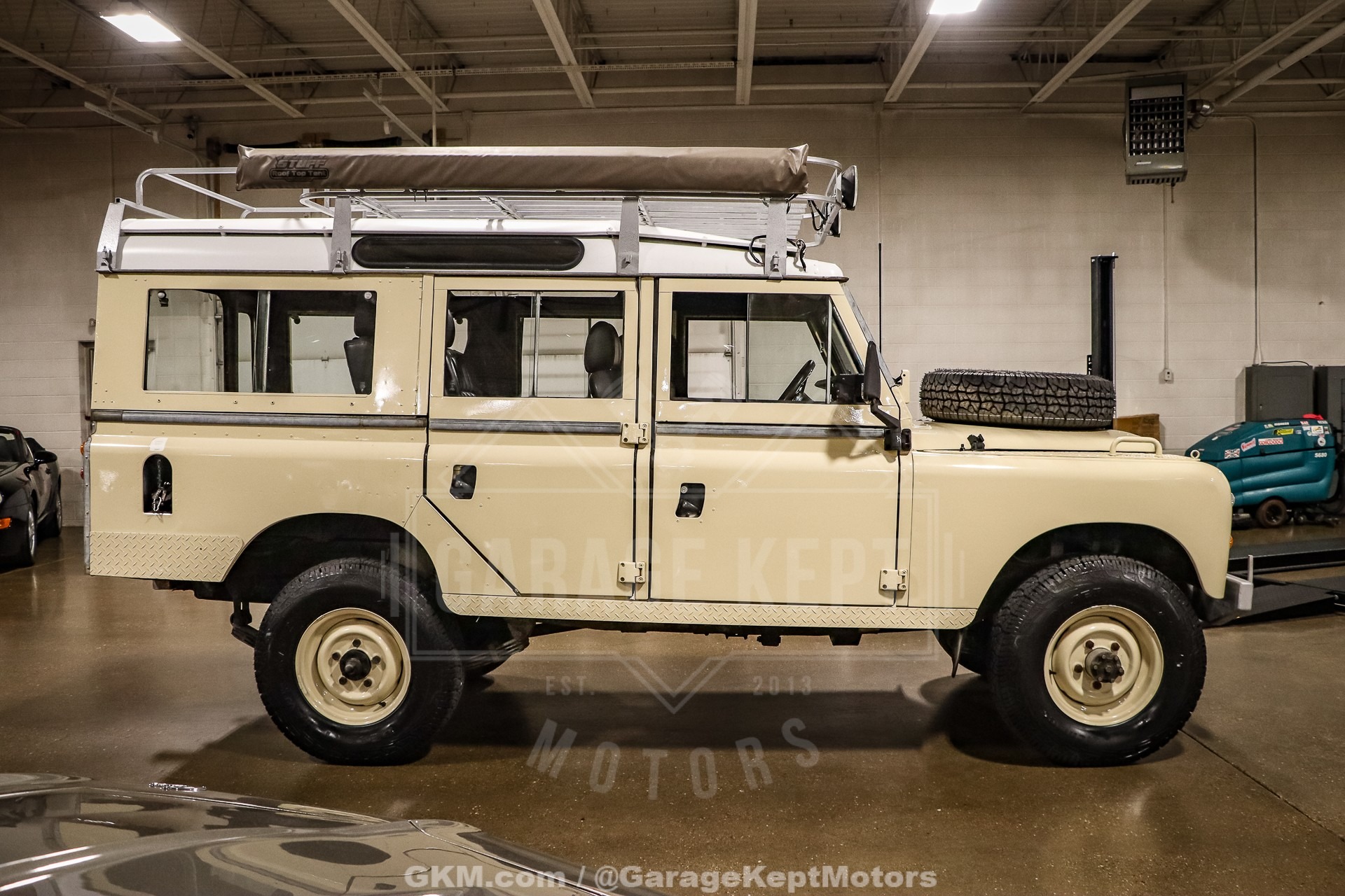 1974-land-rover-10-series-iii-wagon-for-sale-grand-rapids-mi-11