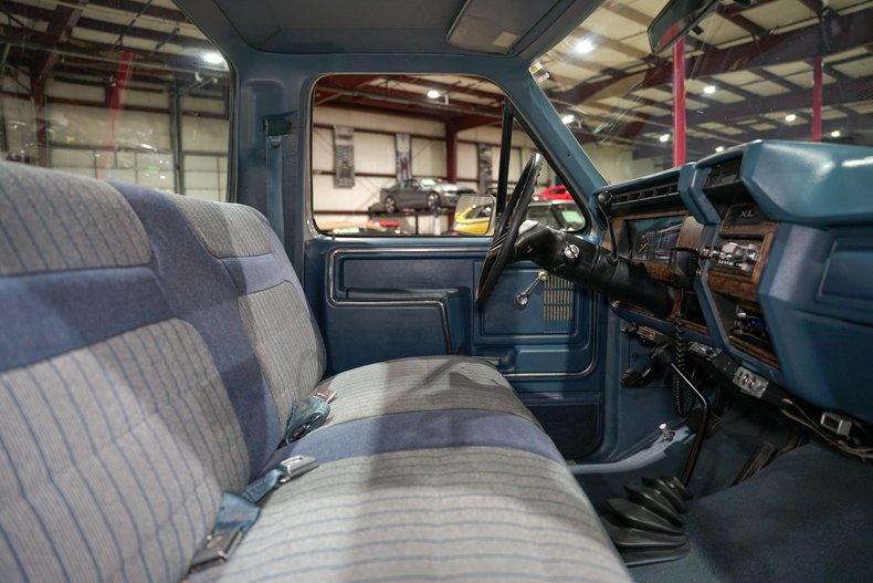 1986-ford-f150-xl (23)