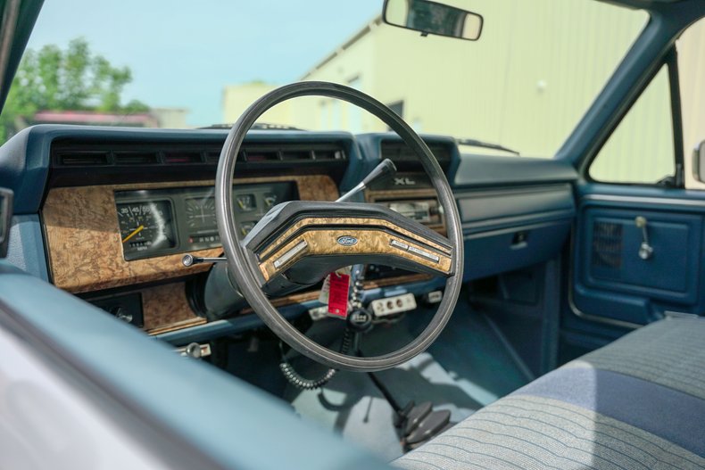1986-ford-f150-xl (38)