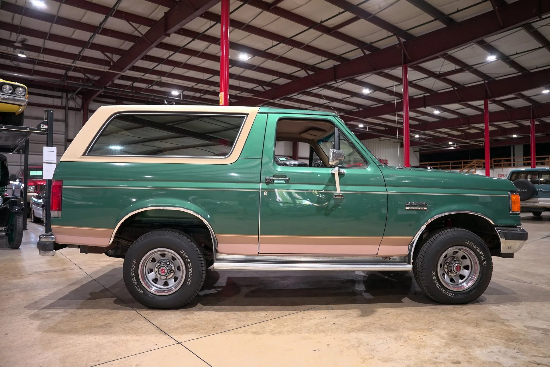 1988-ford-bronco-eddie-bauer-for-sale (119)