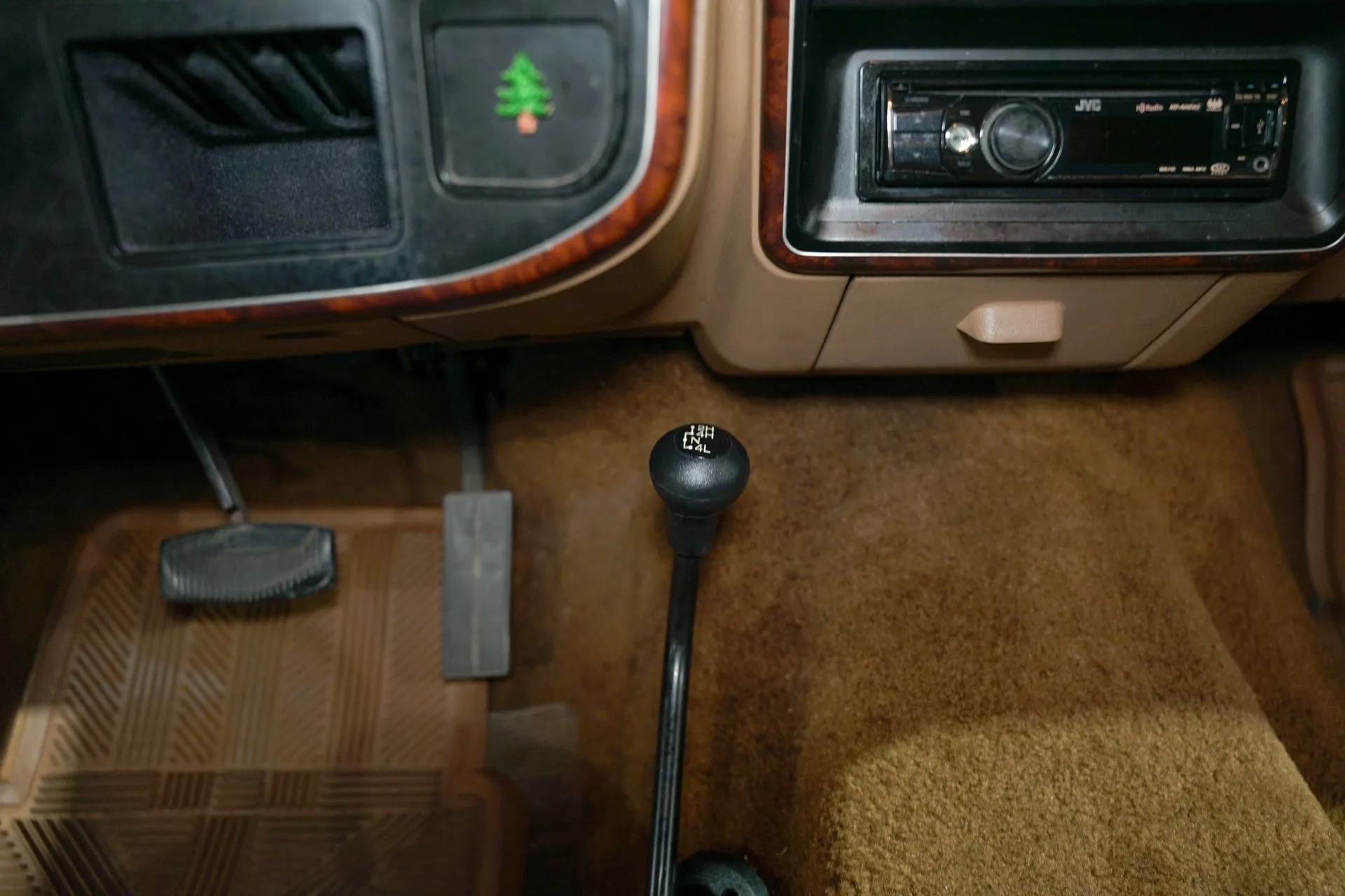 1988-ford-bronco-eddie-bauer-for-sale (38)