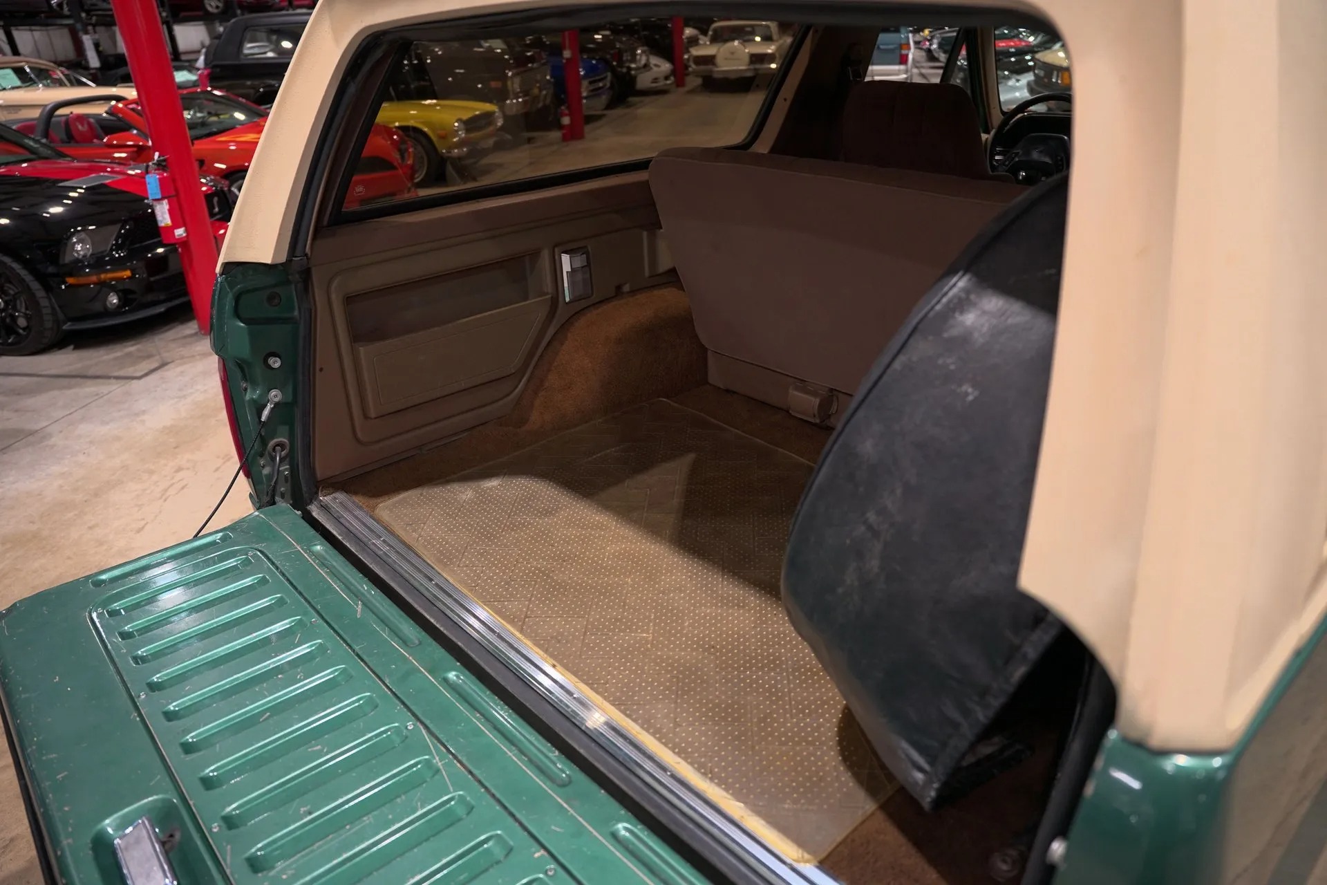 1988-ford-bronco-eddie-bauer-for-sale (65)