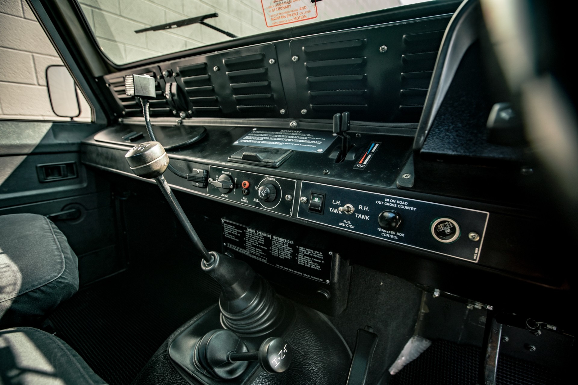 1989-land-rover-defender-6x6 (185)