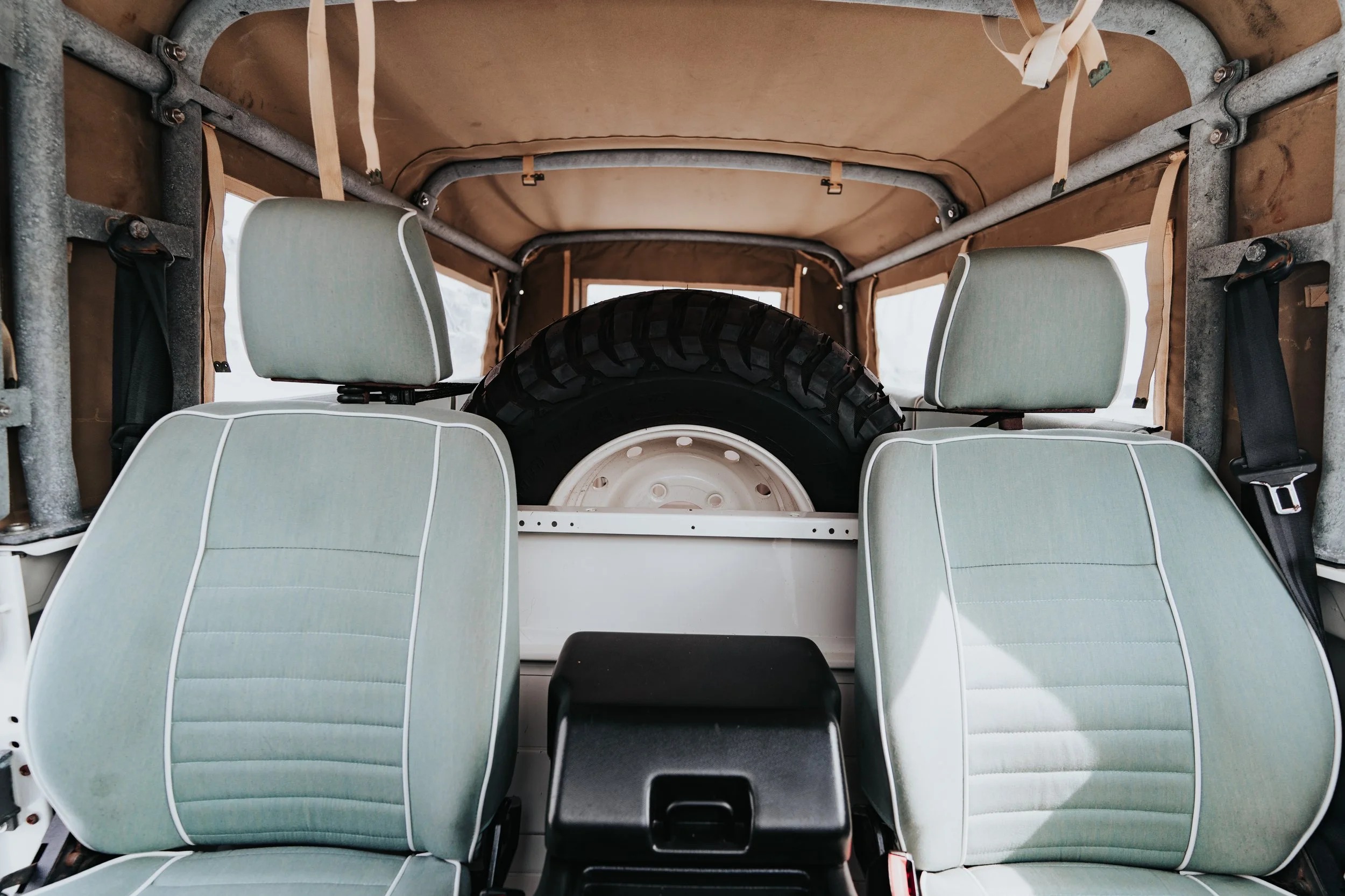 1993-land-rover-defender-110 (127)