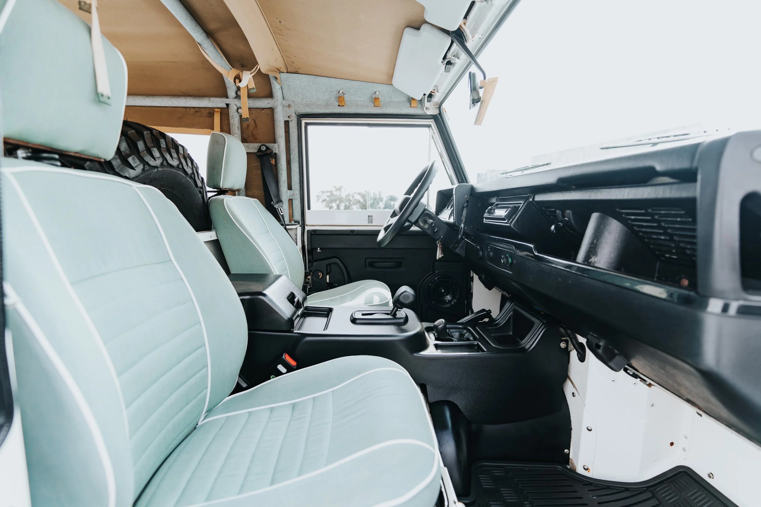 1993-land-rover-defender-110 (27)