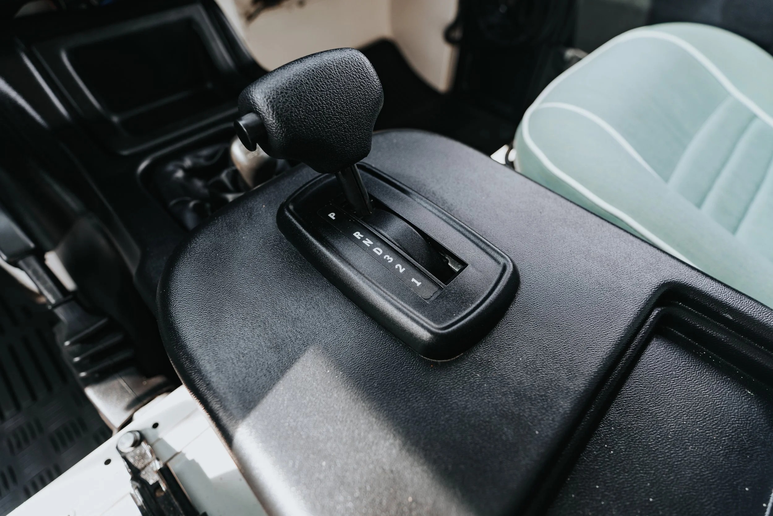 1993-land-rover-defender-110 (33)