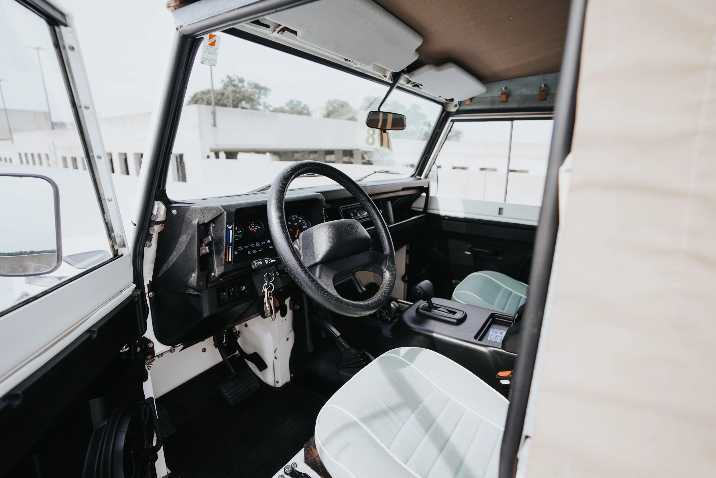 1993-land-rover-defender-110 (43)