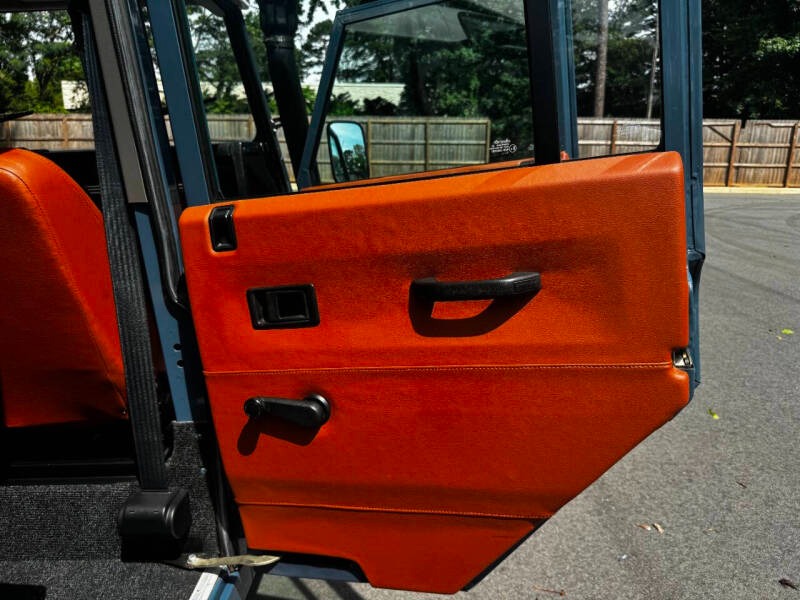 1996-land-rover-defender-110 (23)