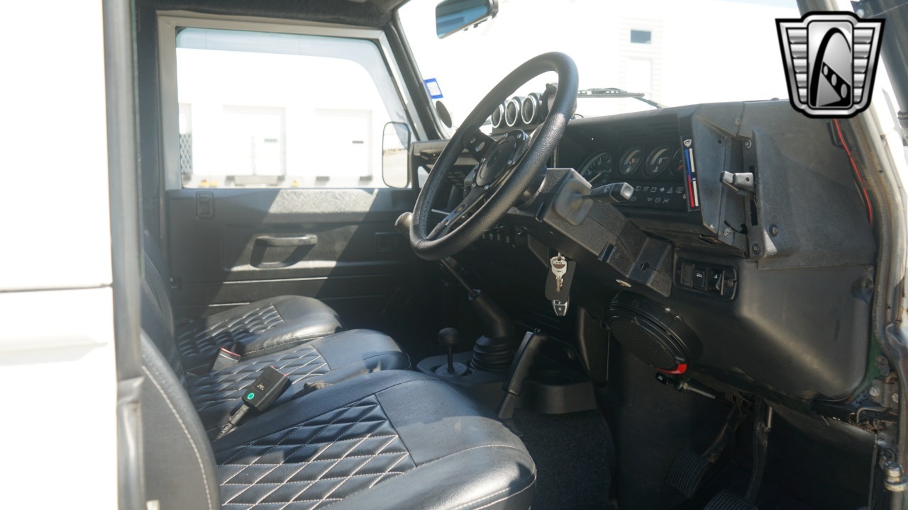 1996-land-rover-defender-90 (29)