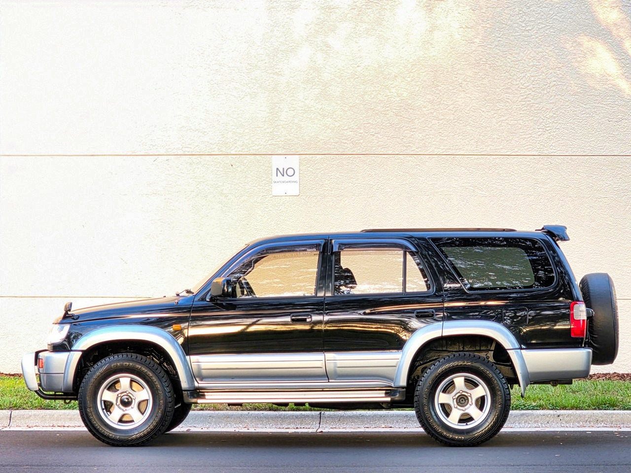 1997-toyota-hilux-surf-for-sale-01 (37)