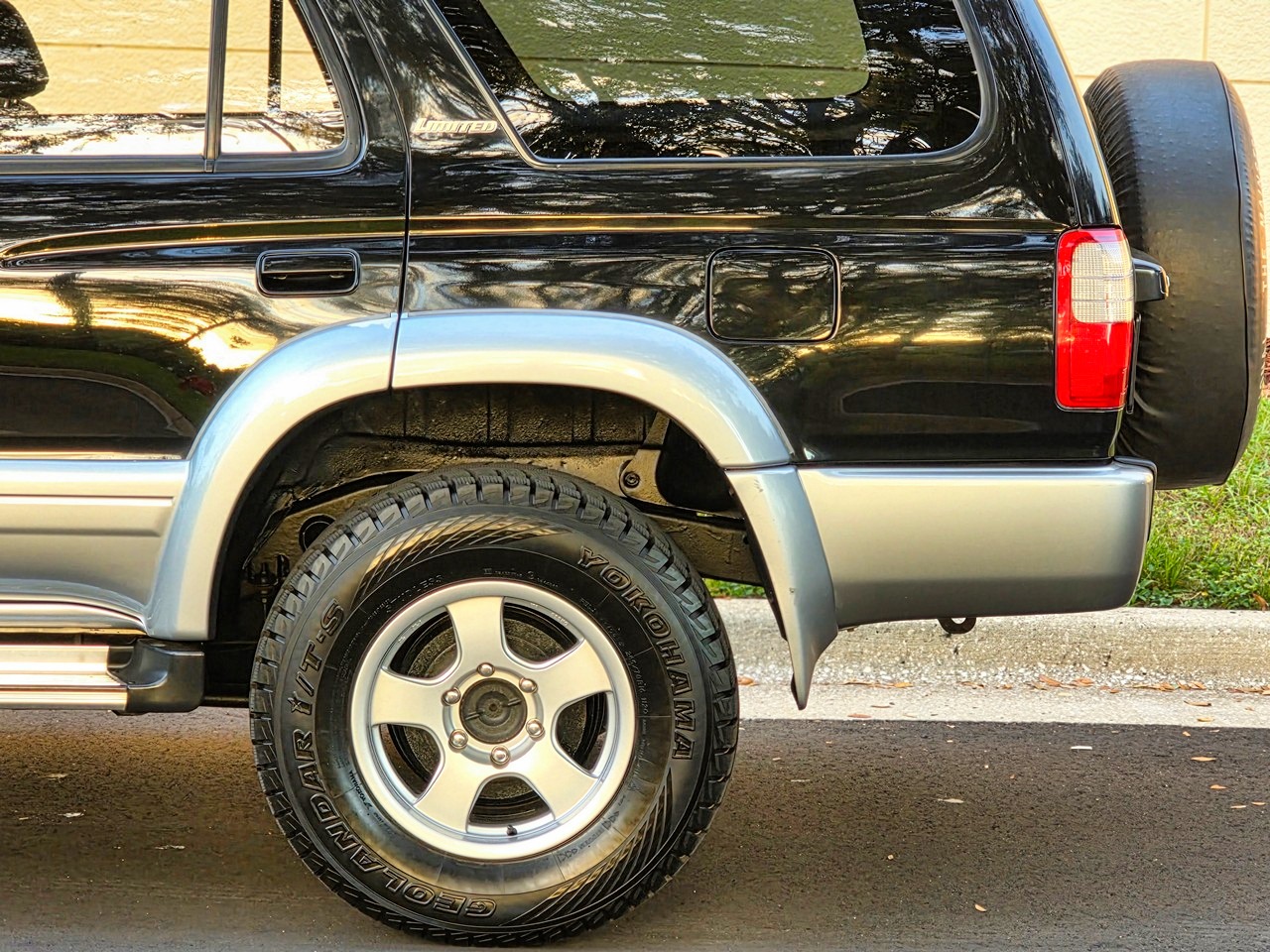 1997-toyota-hilux-surf-for-sale-01 (38)