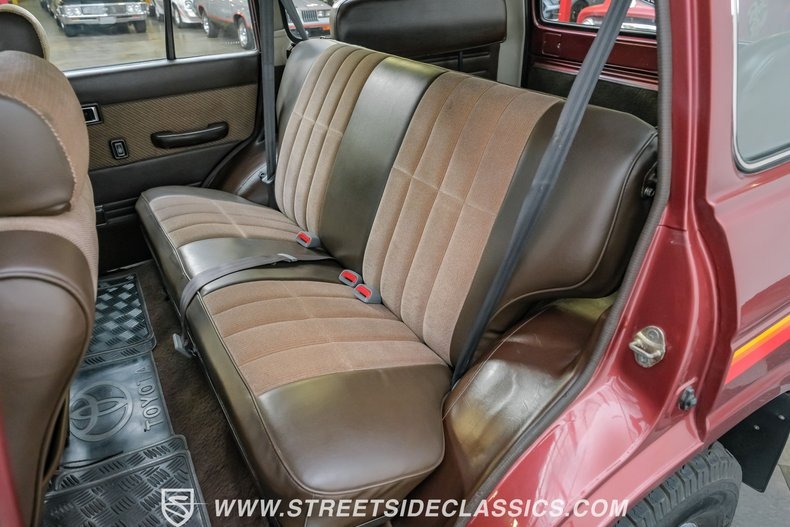 1998-toyota-land-cruiser-fj62 (54)