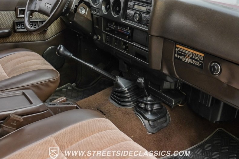 1998-toyota-land-cruiser-fj62 (71)