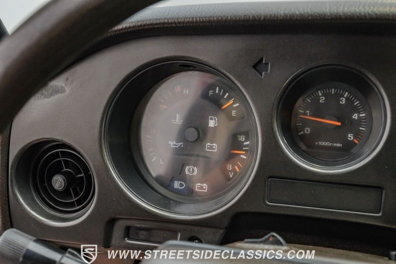 1998-toyota-land-cruiser-fj62 (74)