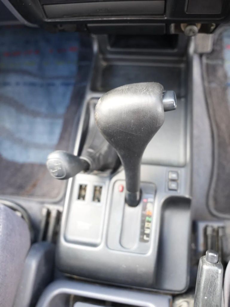 1998-toyota-land-cruiser-for-sale (120)