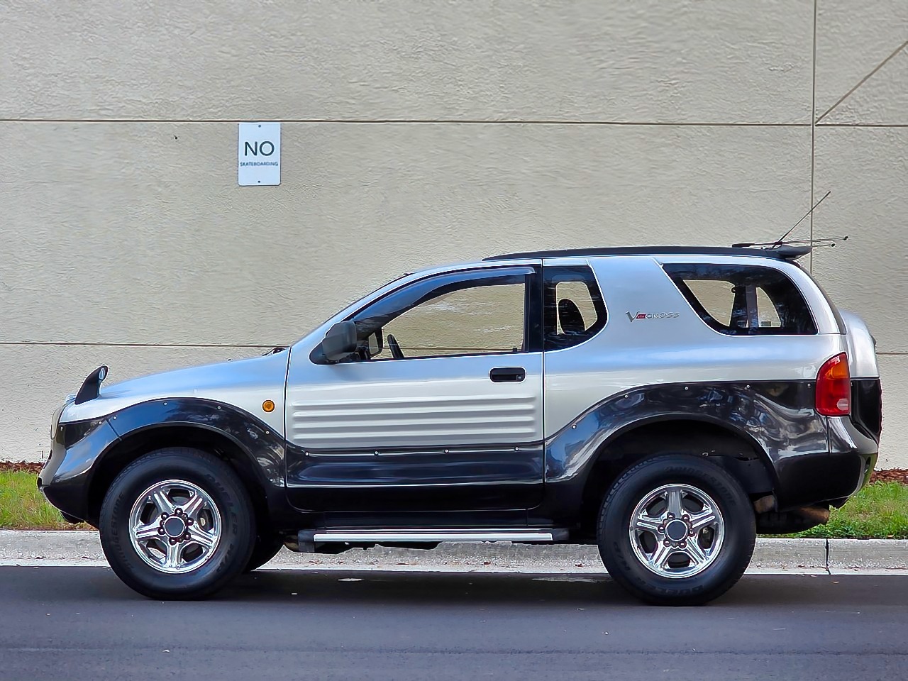 1999-isuzu-vehiCROSS-for-sale (14)