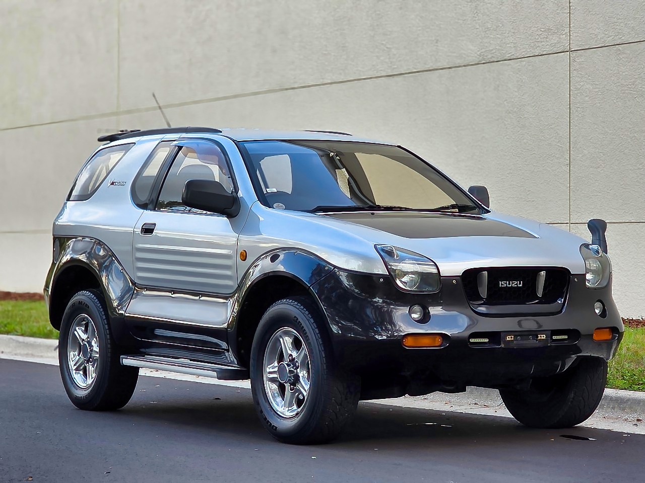 1999-isuzu-vehiCROSS-for-sale (23)