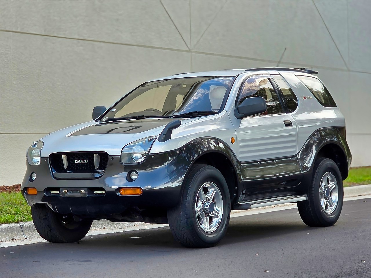 1999-isuzu-vehiCROSS-for-sale (24)
