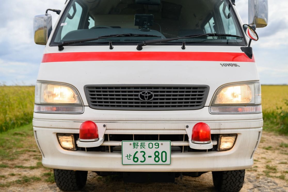 1999-toyota-hiace-ambulance (106)