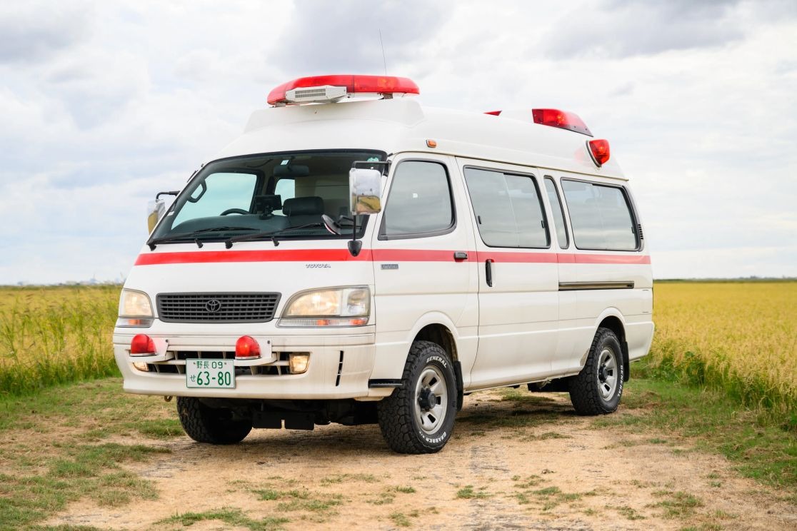 1999-toyota-hiace-ambulance (108)