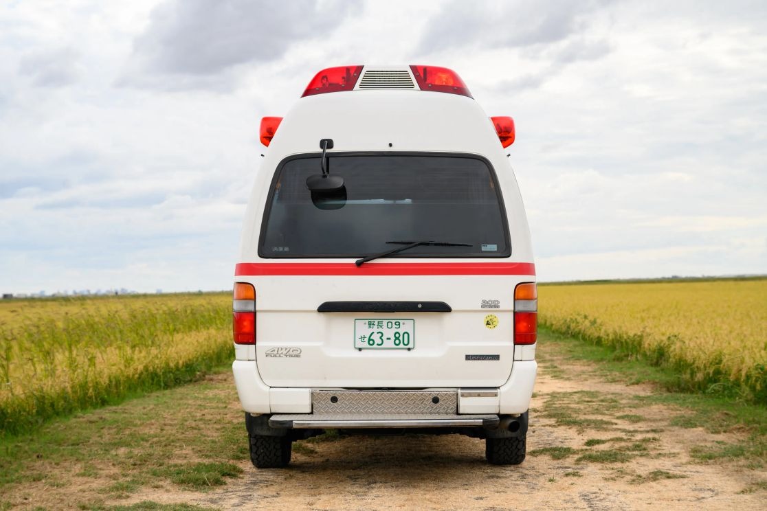 1999-toyota-hiace-ambulance (109)