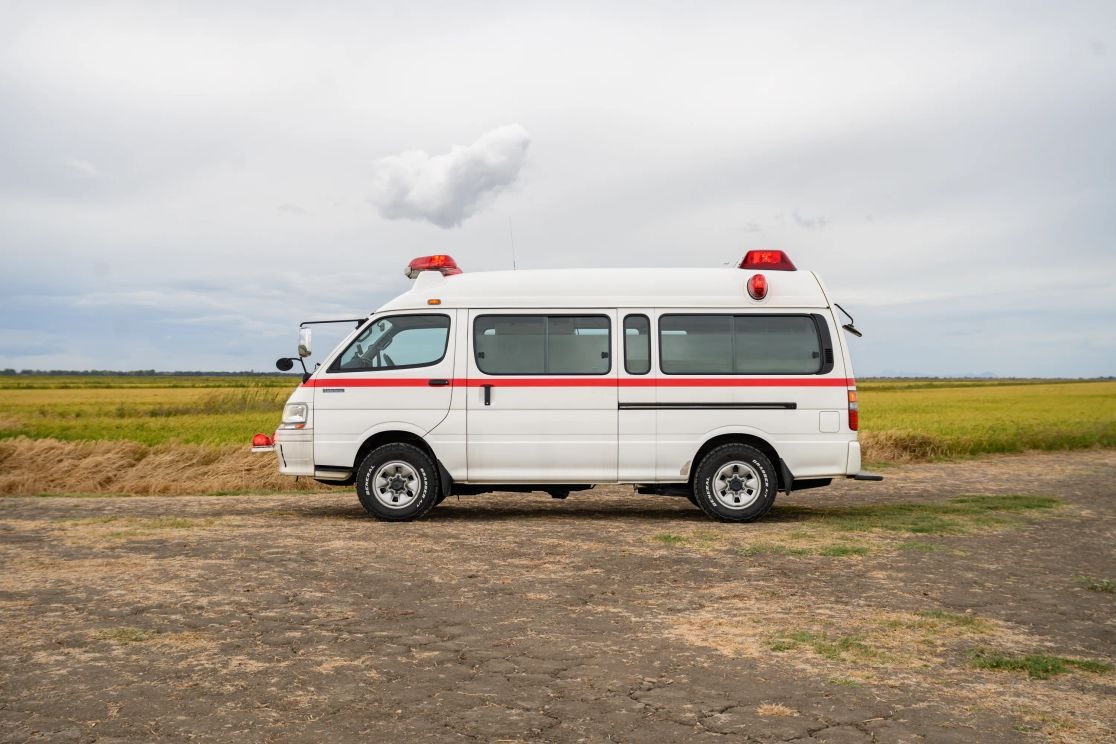 1999-toyota-hiace-ambulance (119)