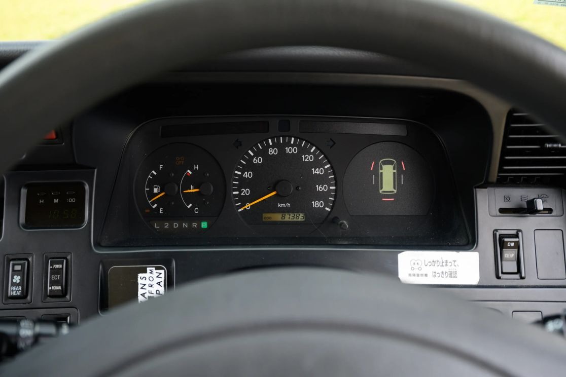 1999-toyota-hiace-ambulance (133)