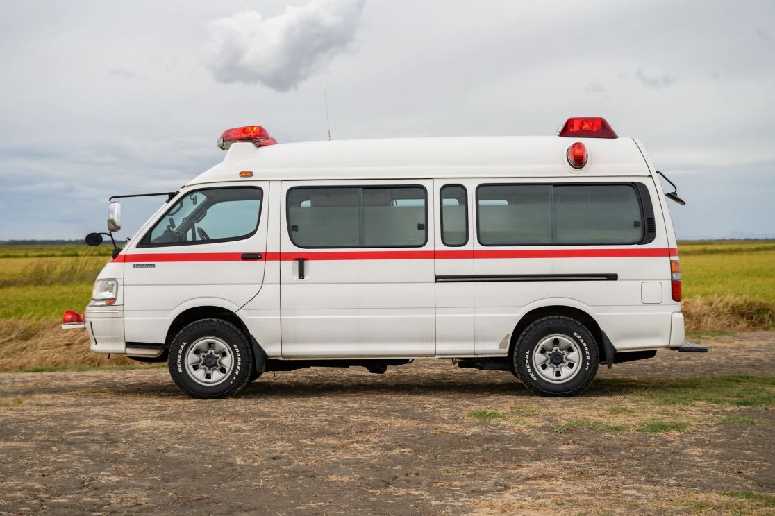 1999-toyota-hiace-ambulance (138)