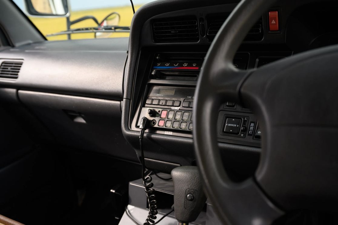 1999-toyota-hiace-ambulance (53)