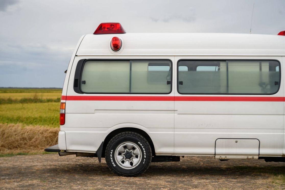 1999-toyota-hiace-ambulance (72)