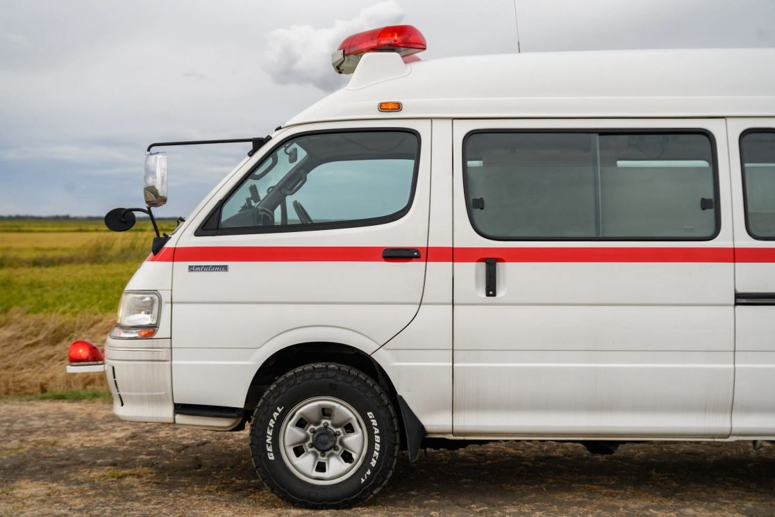 1999-toyota-hiace-ambulance (86)