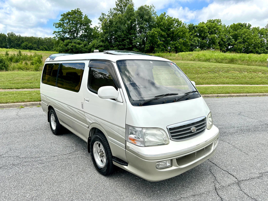 1999-toyota-hiace-super-custom-living-saloon-for-sale-08