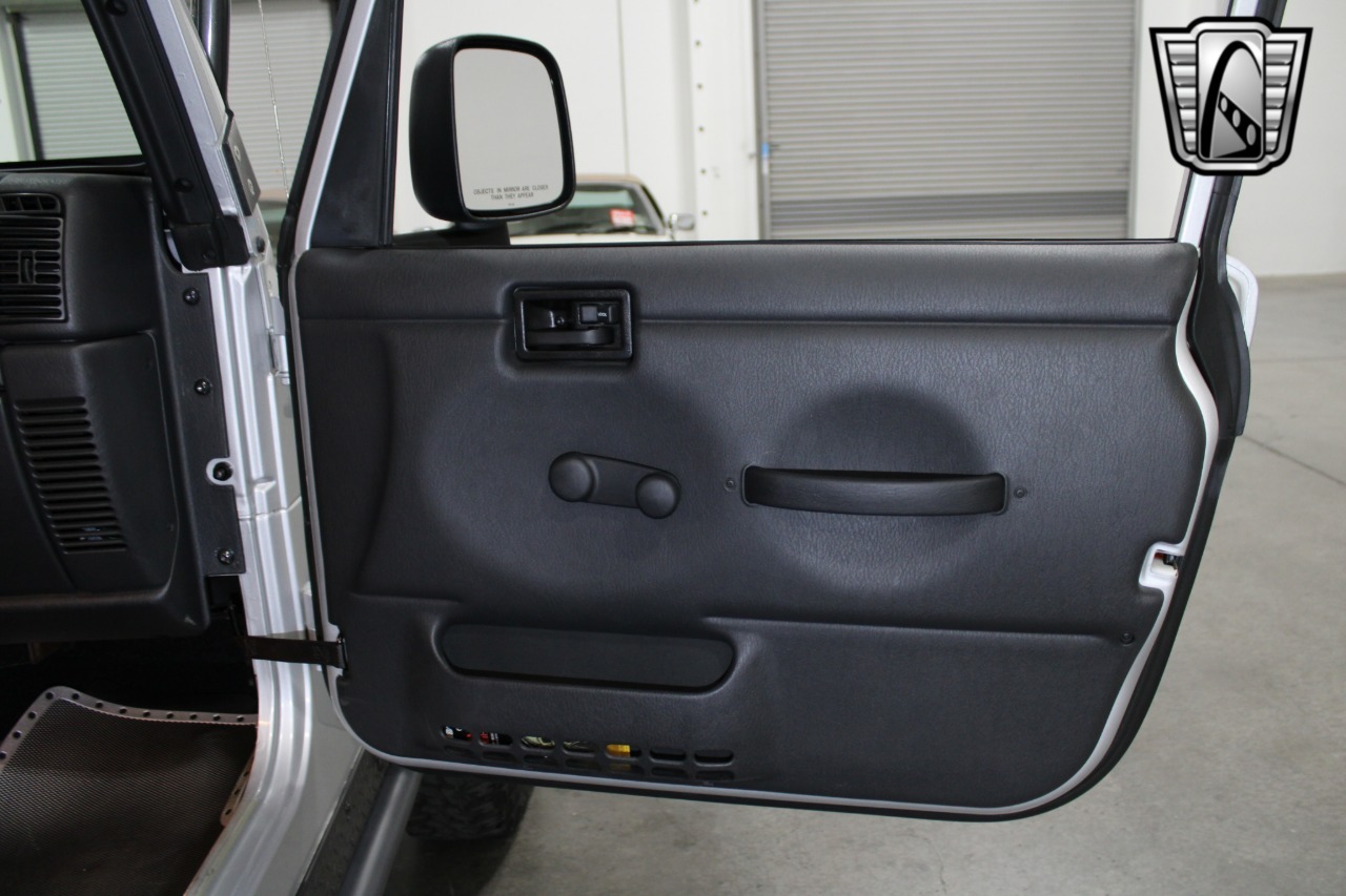2003-jeep-wrangler-for-sale (42)