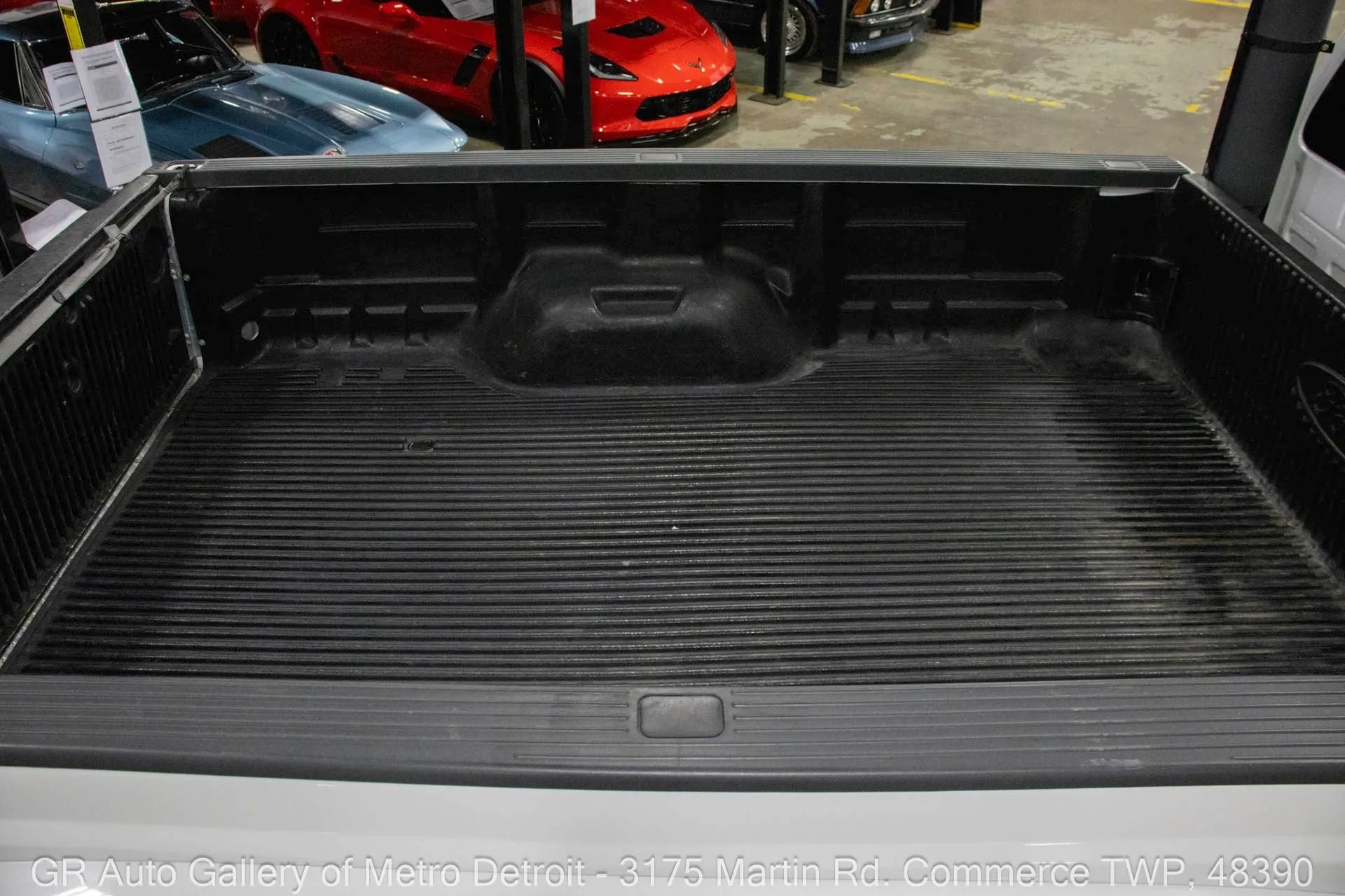 2013-ford-f650-super-duty (140)