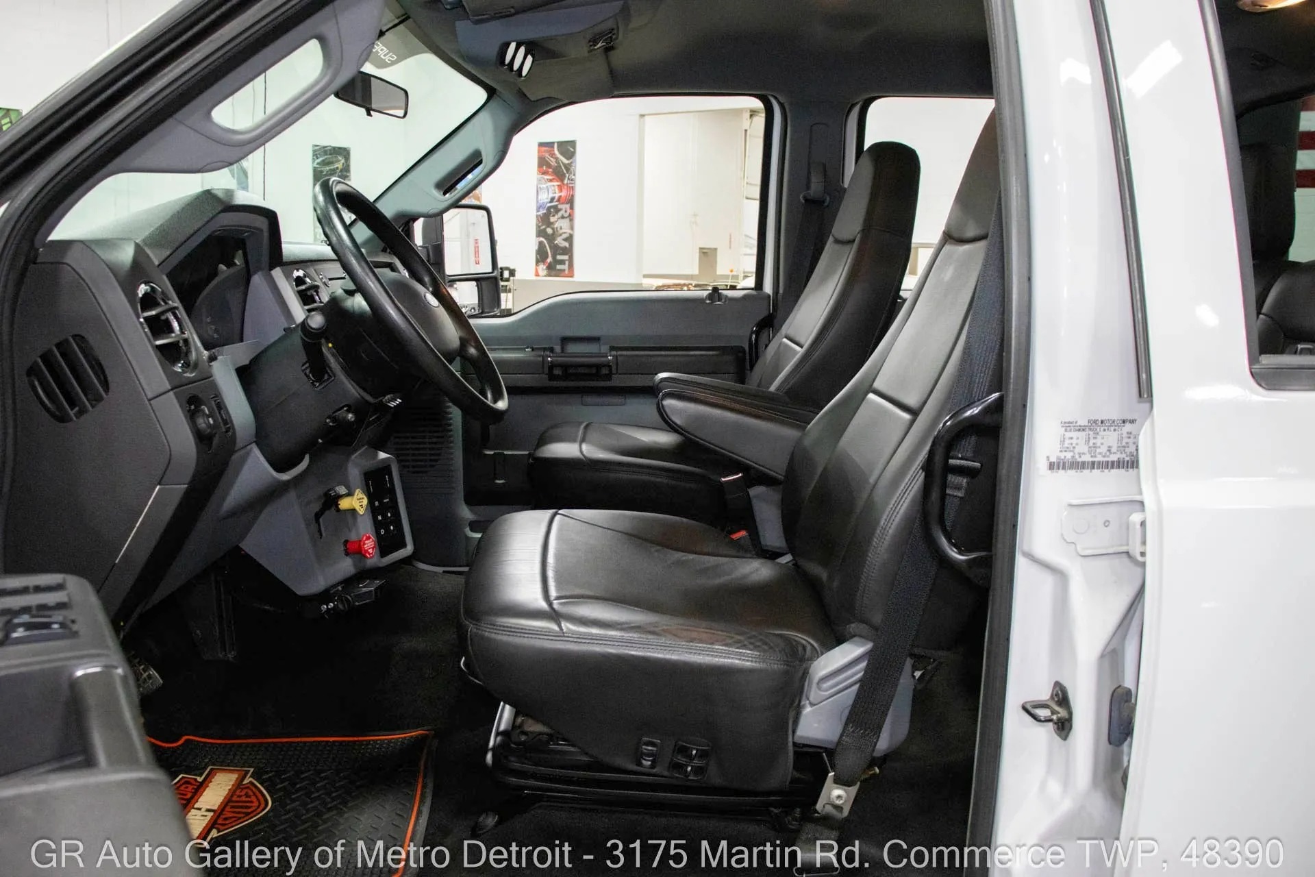2013-ford-f650-super-duty (167)