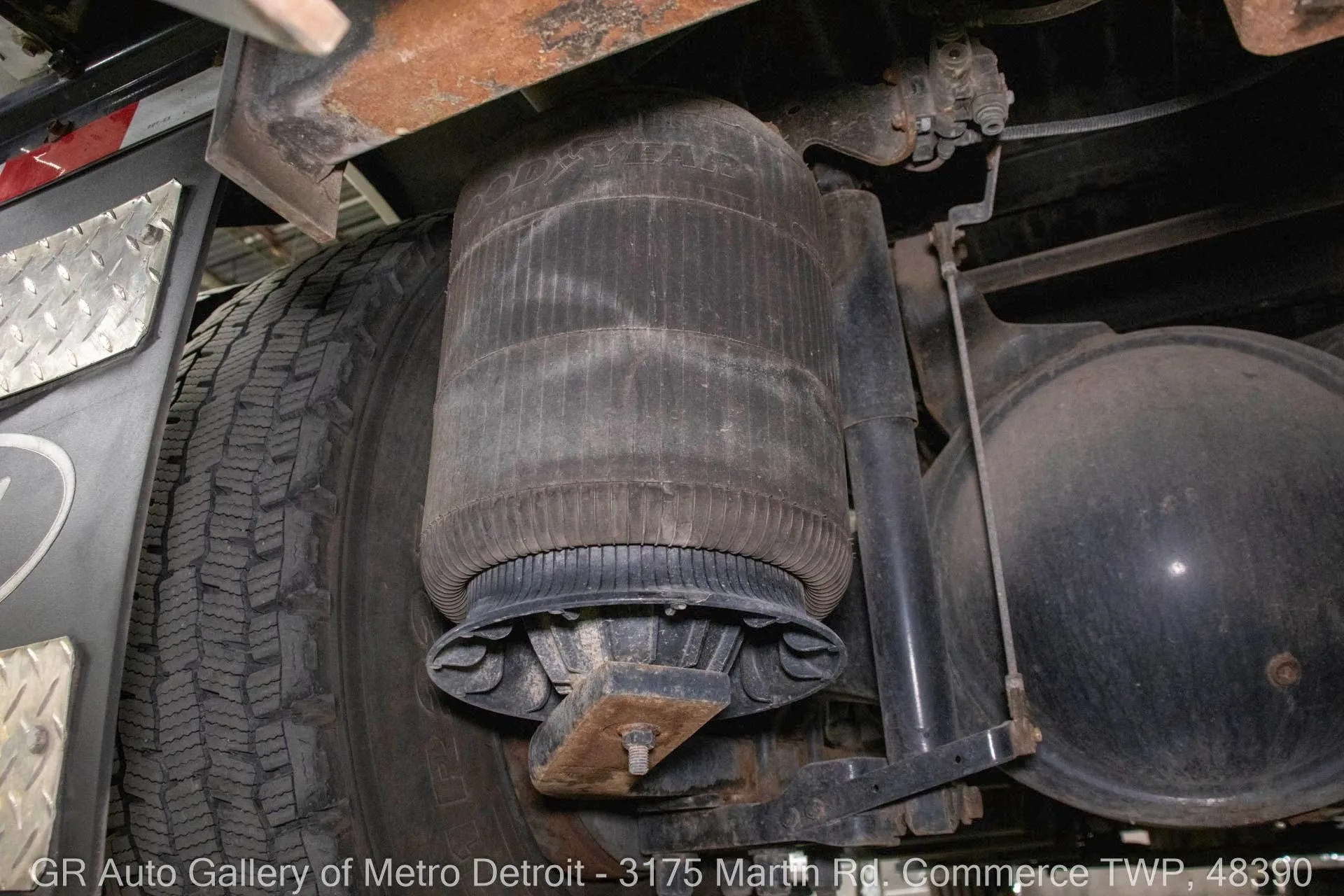 2013-ford-f650-super-duty (26)