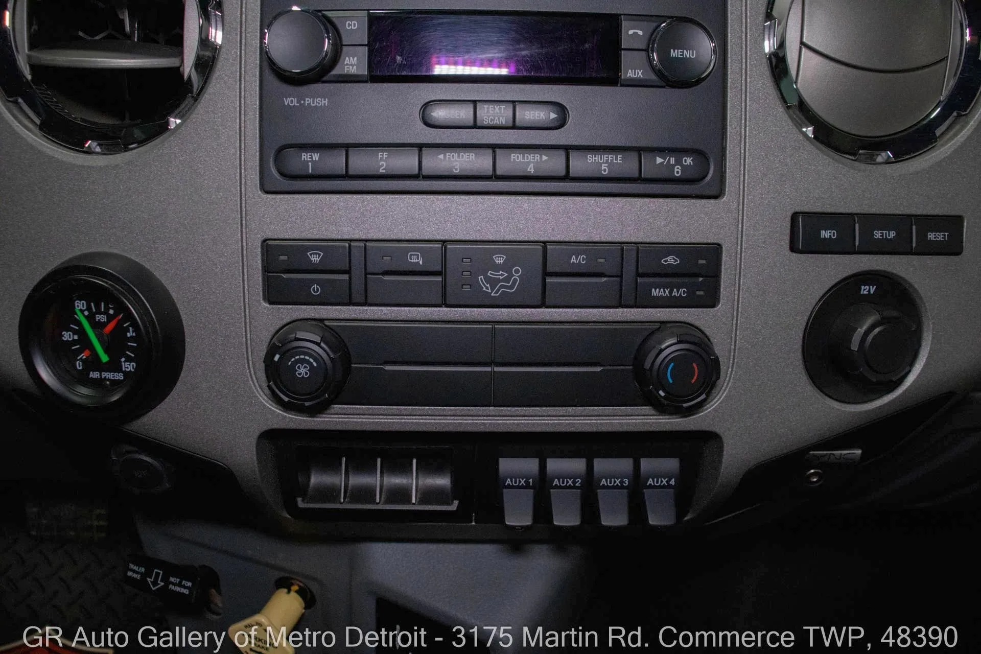 2013-ford-f650-super-duty (33)