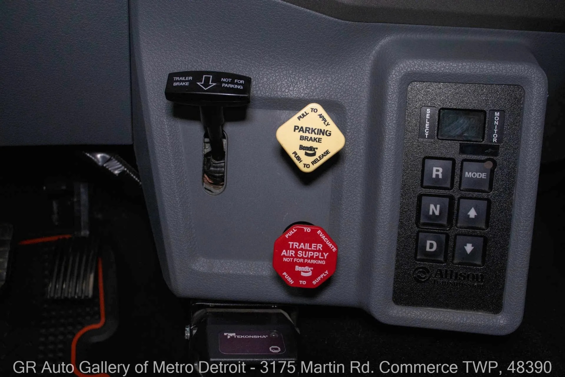 2013-ford-f650-super-duty (44)