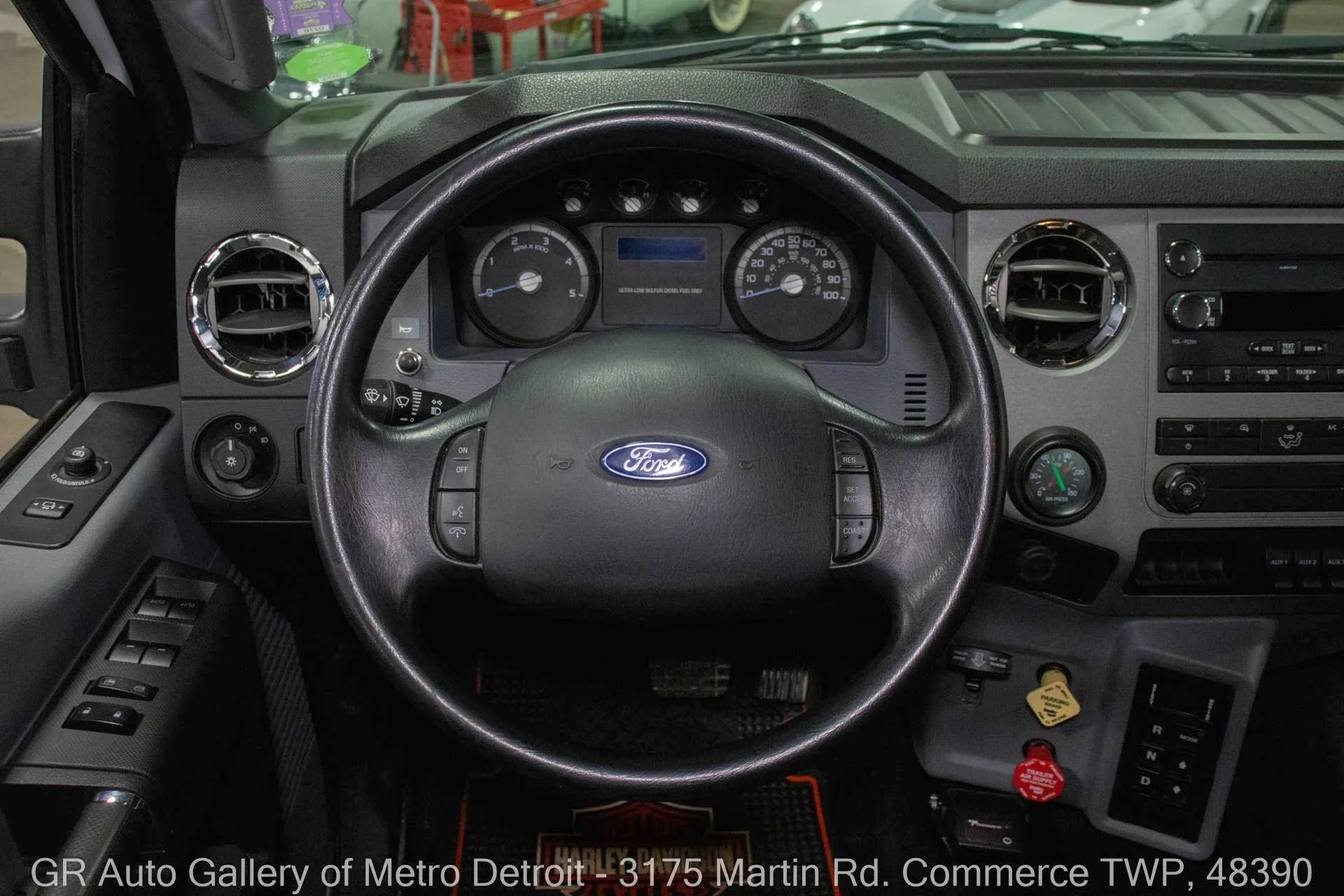 2013-ford-f650-super-duty (48)