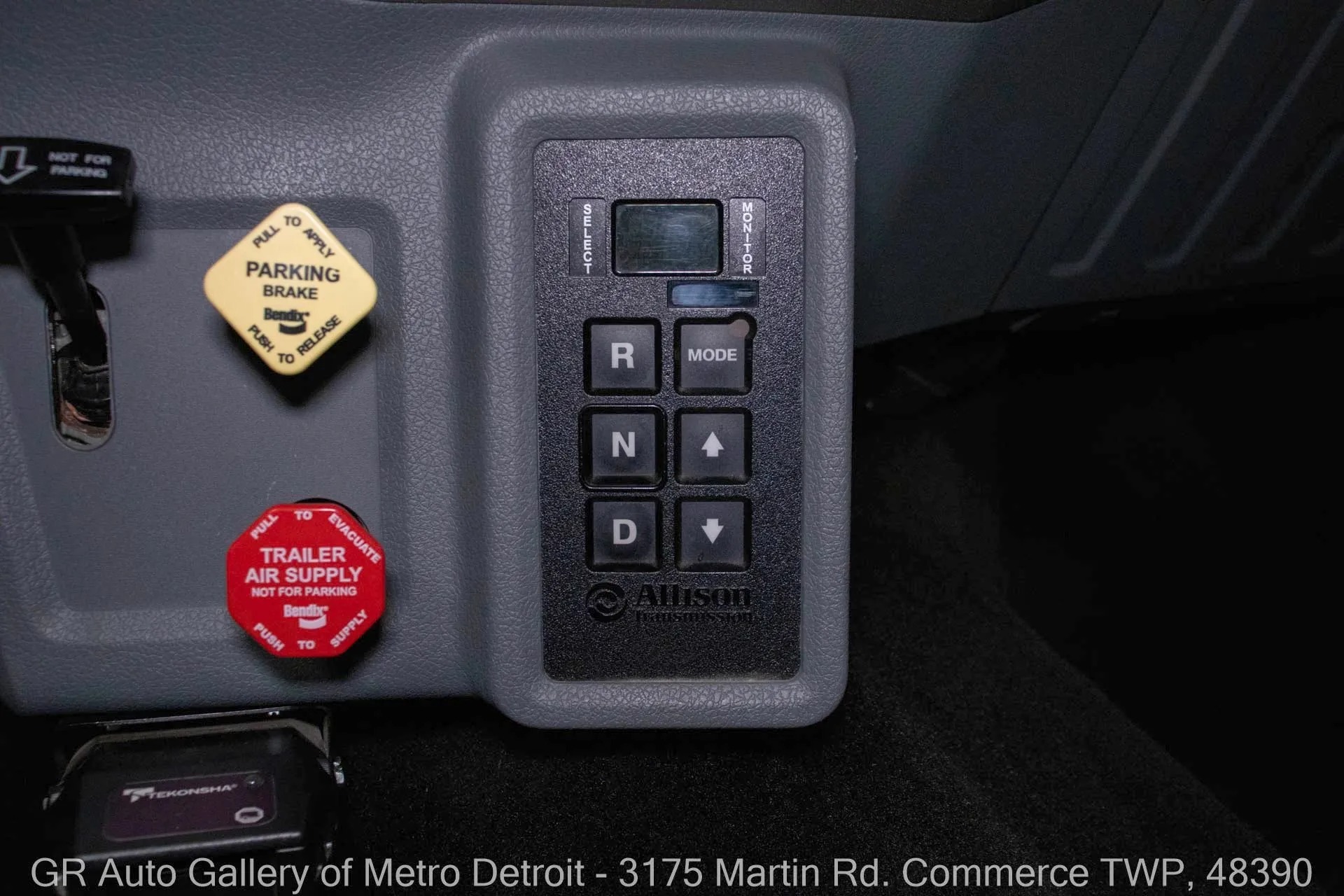 2013-ford-f650-super-duty (49)