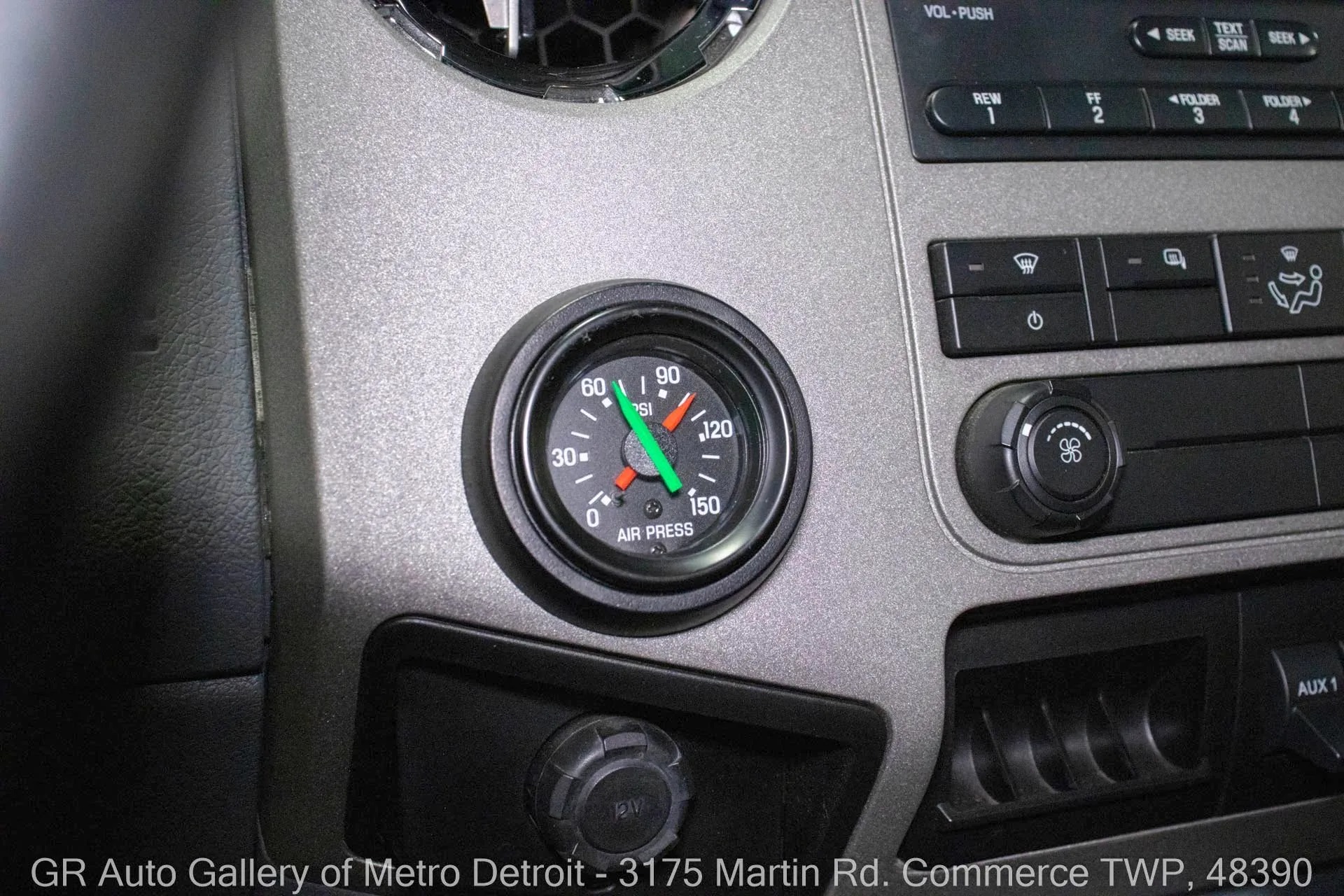 2013-ford-f650-super-duty (52)