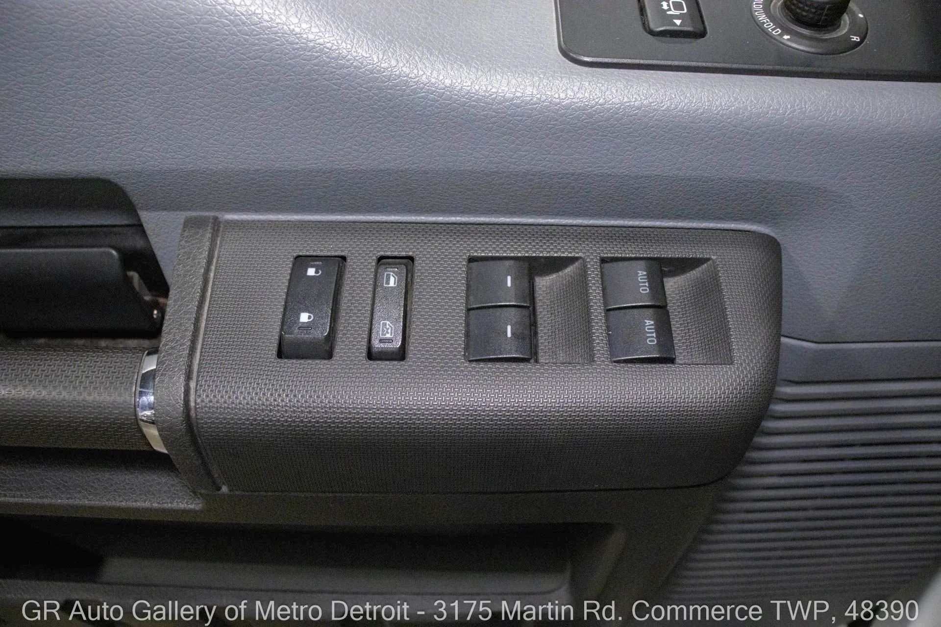 2013-ford-f650-super-duty (83)